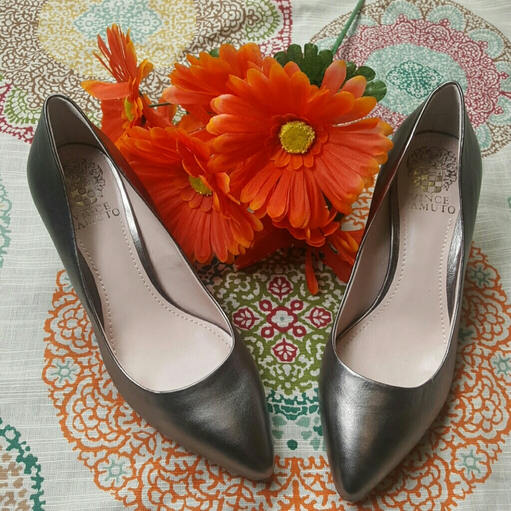 Vince Camuto size 7